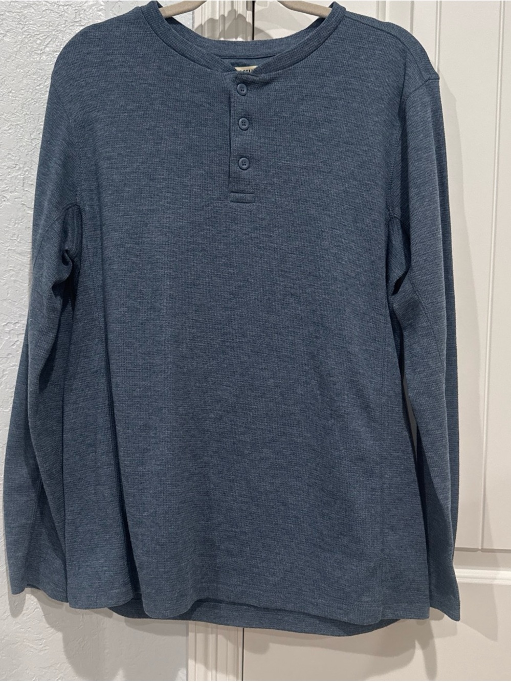 Magellan Outdoors Blue Long-Sleeve Henley Shirt